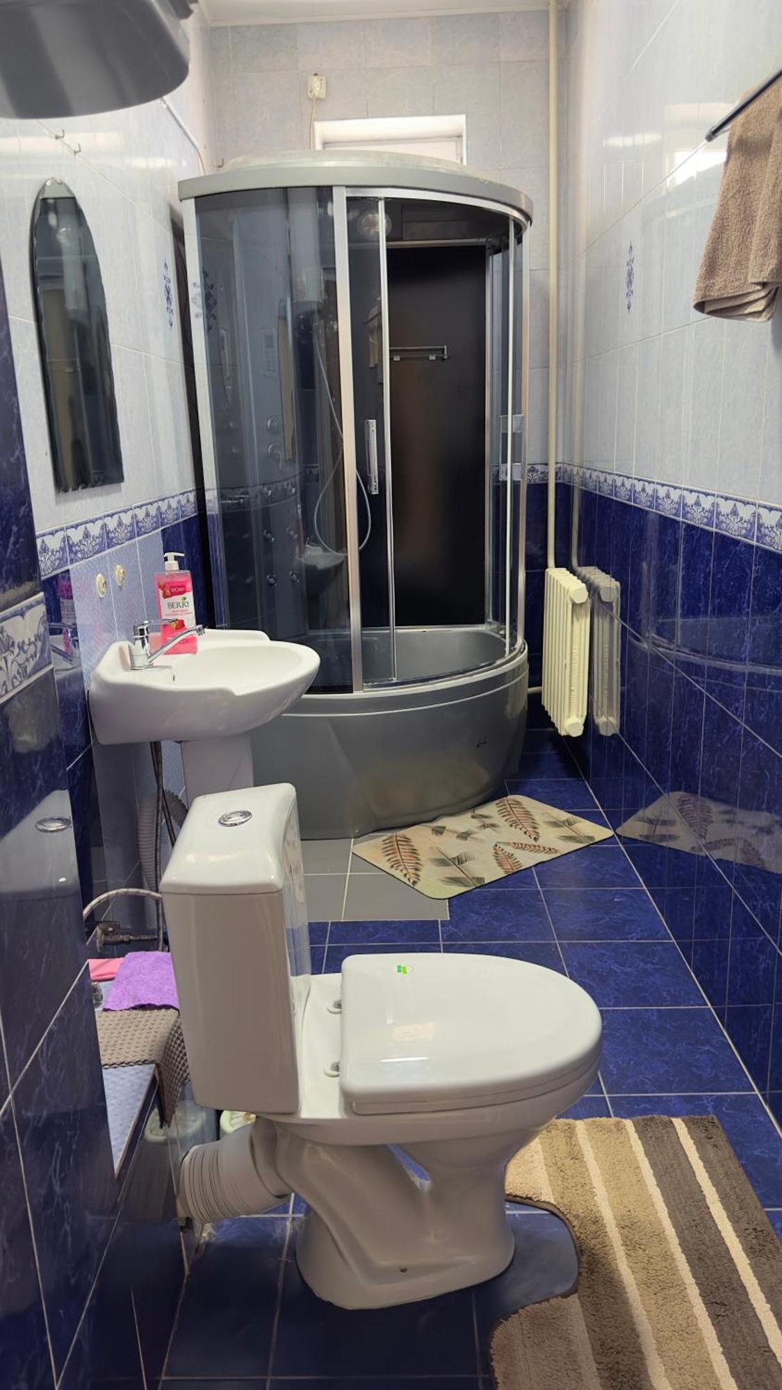 Lotos Hotel Bisjkek Eksteriør billede